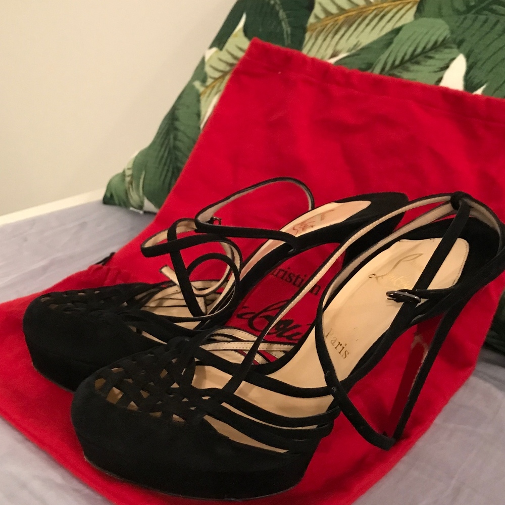 🔥Iconic Christian Louboutin platform Sandal Black